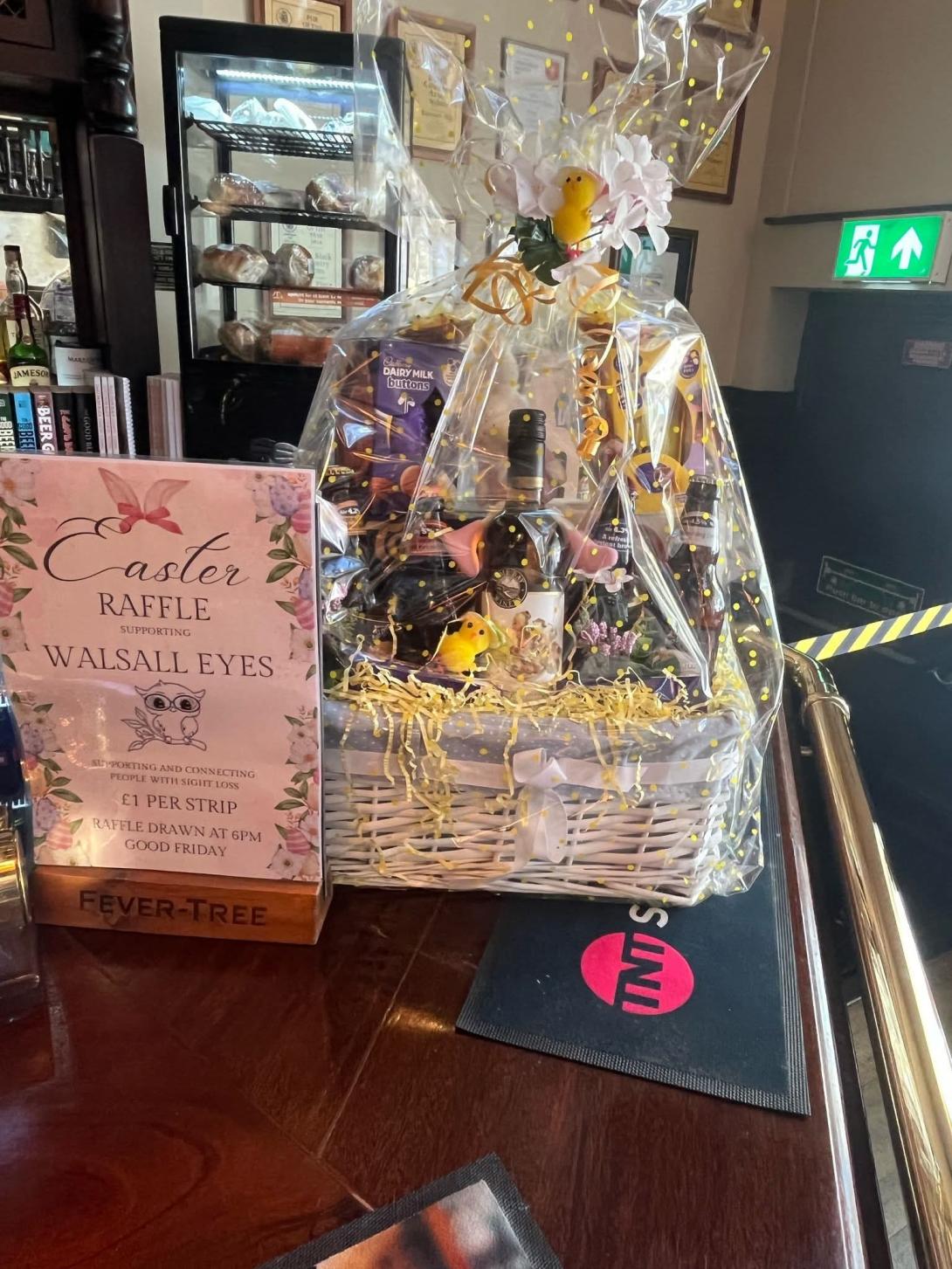 A picture of the beautiful easter hamper